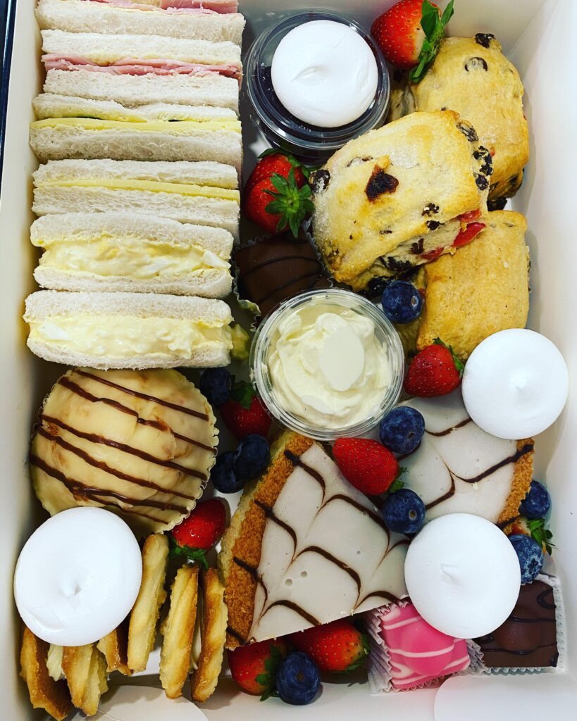 Afternoon tea boxes Go Grazy